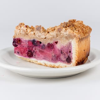 Apple Berry Crispy Cake